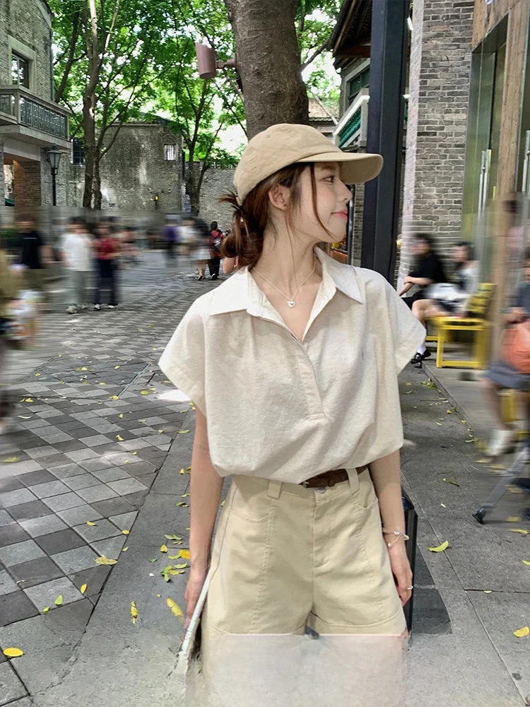 Elegant Cotton Linen Neck Embroidered Shirt Women's Loose Fit Short Sleeve Casual Wear Summer Breathable Comfortable
Elegant Cotton Linen Neck Embroidered Shirt Women's Loose Fit Short Sleeve Casual Wear Summer Breathable Comfortable