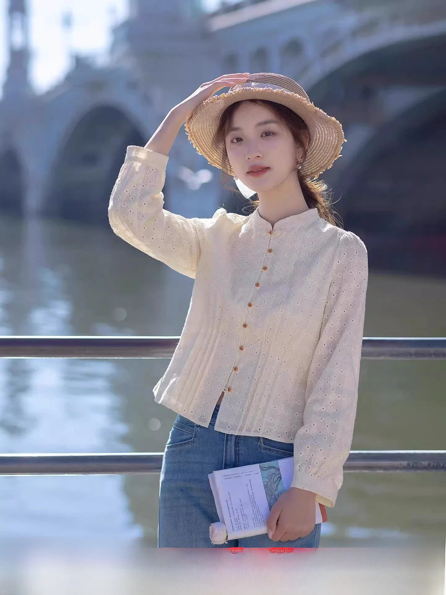 Red Thread Artistic Long Sleeve Embroidered Cotton Shirt Women's Slim Fit Spring 2026 New Style Top Breathable Comfortable
Red Thread Artistic Long Sleeve Embroidered Cotton Shirt Women's Slim Fit Spring 2026 New Style Top Breathable Comfortable