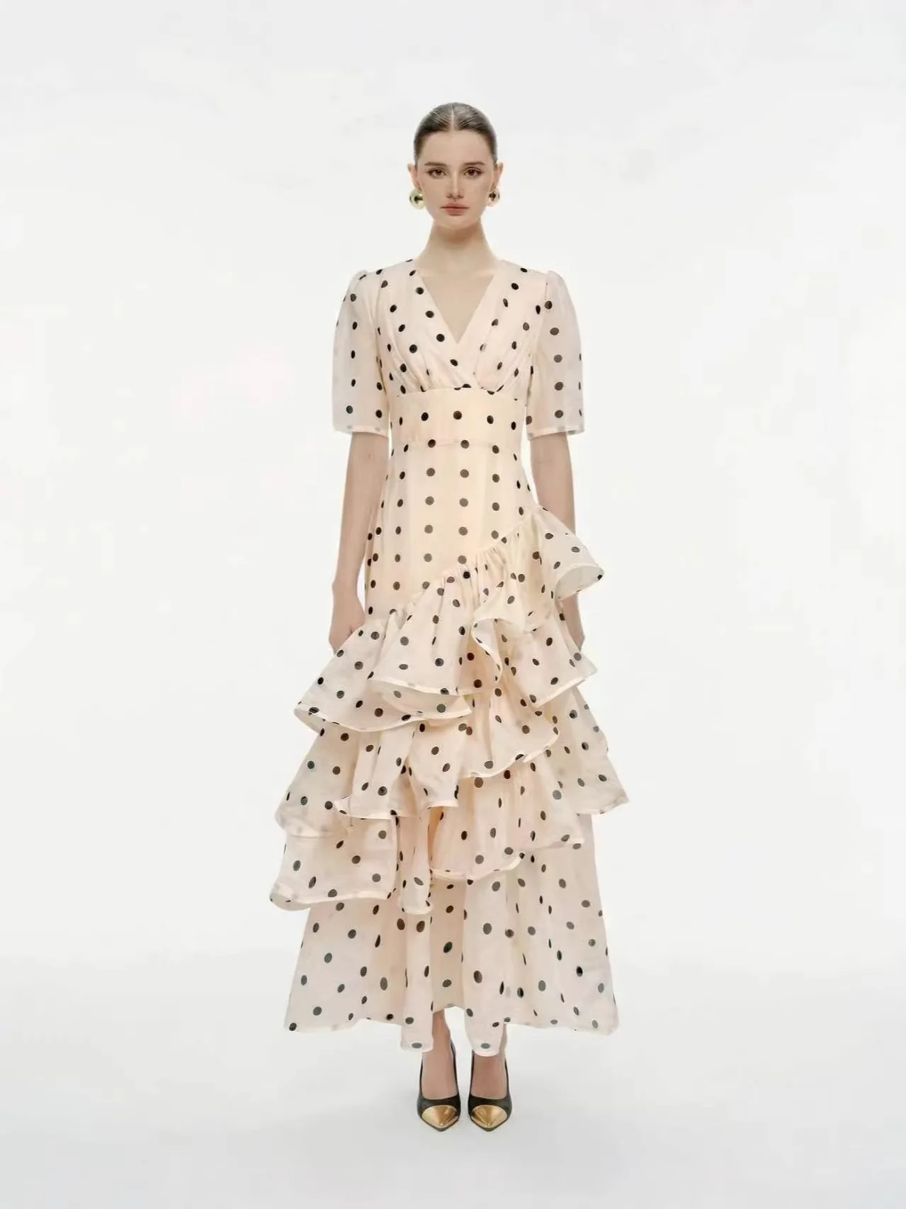 2026 Summer French Polka Dot Maxi Dress Women V Neck Puff Sleeve Ruffle Tiered Chiffon Long Dress Elegant Casual Party Beach Vac
2026 Summer French Polka Dot Maxi Dress Women V Neck Puff Sleeve Ruffle Tiered Chiffon Long Dress Elegant Casual Party Beach Vac
