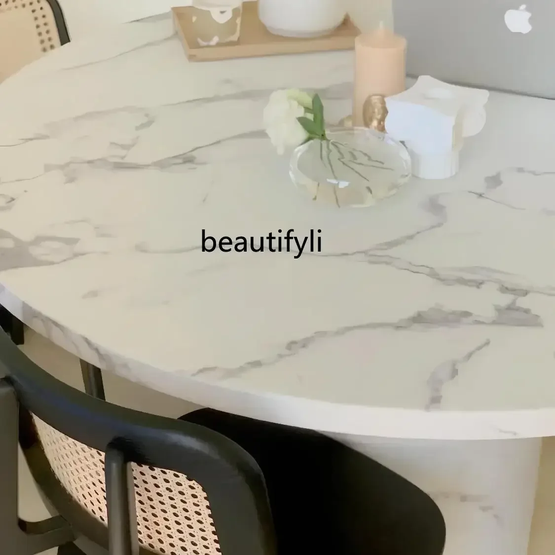 French style, large white marble medieval fish belly white retro Nordic designer cream style round dining table9344
French style, large white marble medieval fish belly white retro Nordic designer cream style round dining table9344