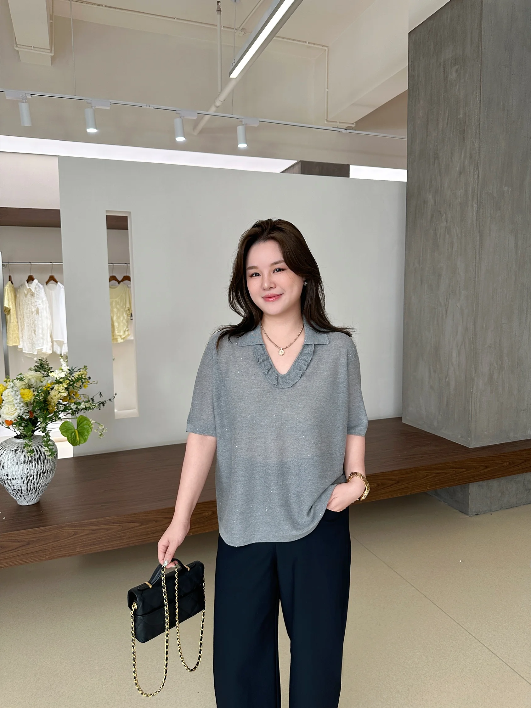 JoJo Private Label Shiny Rayon Bead Mesh Large Size Women's Slimming Short Sleeve T-Shirt Top Casual Style Loose Fit Summer
JoJo Private Label Shiny Rayon Bead Mesh Large Size Women's Slimming Short Sleeve T-Shirt Top Casual Style Loose Fit Summer