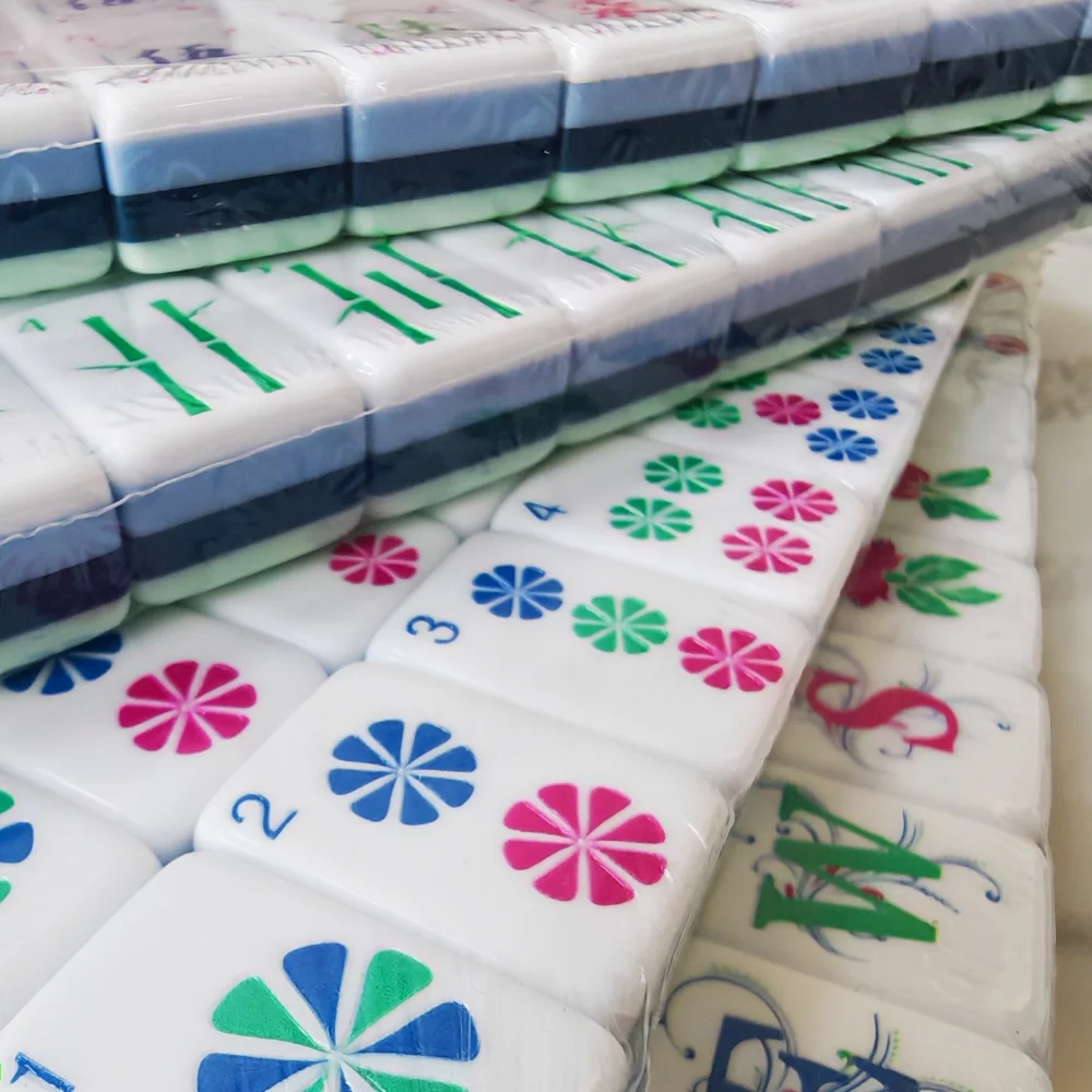 Hot Sale Light Cyan Custom American Mahjong Set 4-Layer Acrylic Luxury Engraved Mahjong Tiles Board Game Portable Mah Jongg Sets
Hot Sale Light Cyan Custom American Mahjong Set 4-Layer Acrylic Luxury Engraved Mahjong Tiles Board Game Portable Mah Jongg Sets