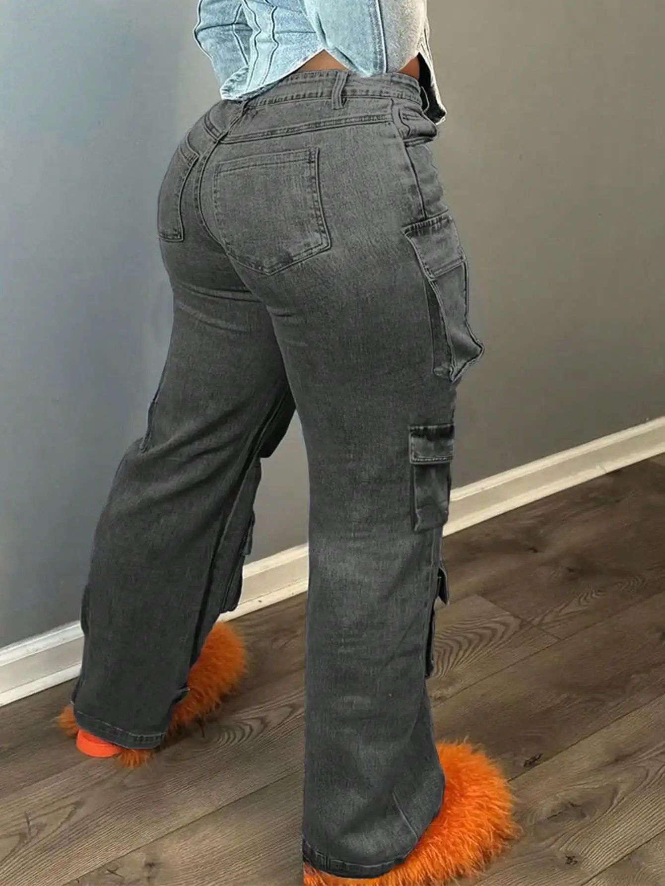 Женские джинсовые брюки-карго с высокой талией и широкими штанинами, с множеством карманов, в повседневном уличном стиле
Женские джинсовые брюки-карго с высокой талией и широкими штанинами, с множеством карманов, в повседневном уличном стиле