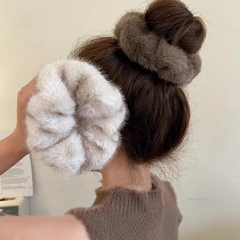 Autumn Winter Versatile Plush Hair Rope For Women Exquisite Simulation Mink Headband Scrunchies Fashion Hair Accessories Gifts
Autumn Winter Versatile Plush Hair Rope For Women Exquisite Simulation Mink Headband Scrunchies Fashion Hair Accessories Gifts