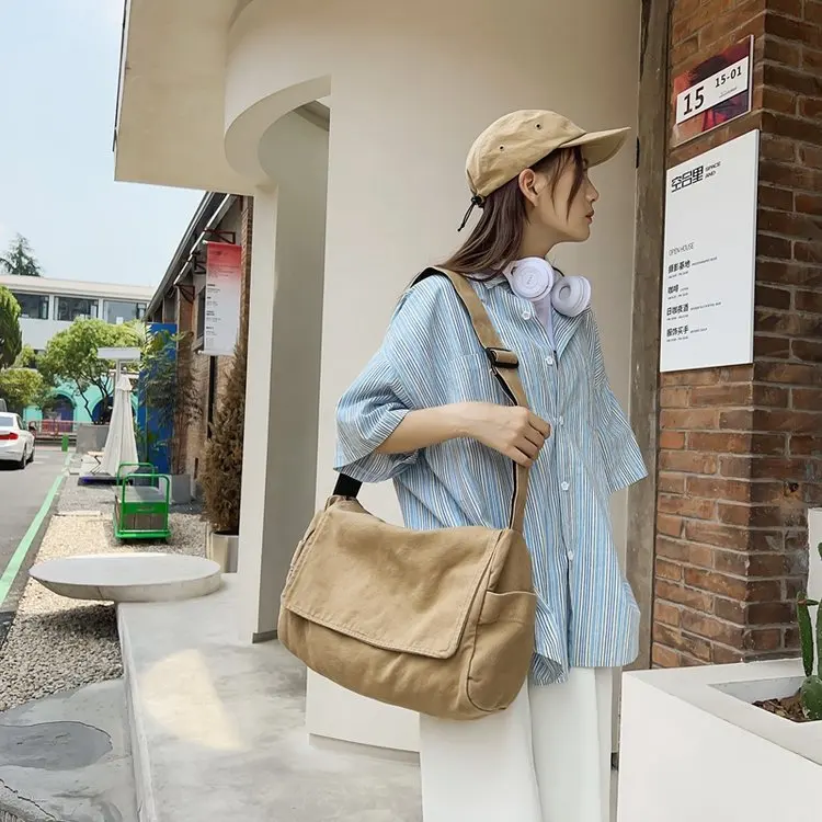 Women's Canvas Crossbody Bag, Large Capacity Adjustable Strap Messenger Bag with Multiple Pockets, Casual Tote Purse for Work
Women's Canvas Crossbody Bag, Large Capacity Adjustable Strap Messenger Bag with Multiple Pockets, Casual Tote Purse for Work