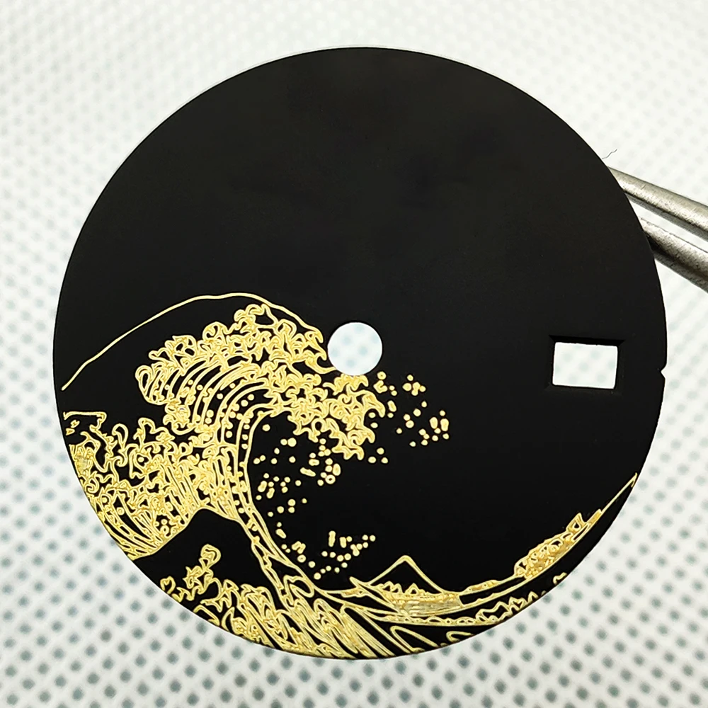 NH35 dial 28.5MM dial Custom LOGO dial Dial Watch Dial Suitable for the NH35/36 movement
NH35 dial 28.5MM dial Custom LOGO dial Dial Watch Dial Suitable for the NH35/36 movement