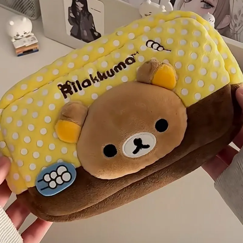 Плюшевый пенал Rilakkuma в японском стиле с горошком, большой вместимости, в стиле Ins, с высокой эстетической ценностью, милый чехол-медвежонок для студентов
Плюшевый пенал Rilakkuma в японском стиле с горошком, большой вместимости, в стиле Ins, с высокой эстетической ценностью, милый чехол-медвежонок для студентов