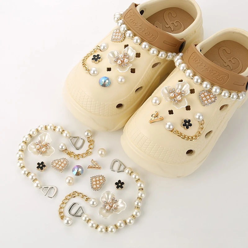 14 pcs DIY hole shoes decorative buckle hole shoes shoelaces matching chain shoe buckle accessories shoe flower slippers
14 pcs DIY hole shoes decorative buckle hole shoes shoelaces matching chain shoe buckle accessories shoe flower slippers