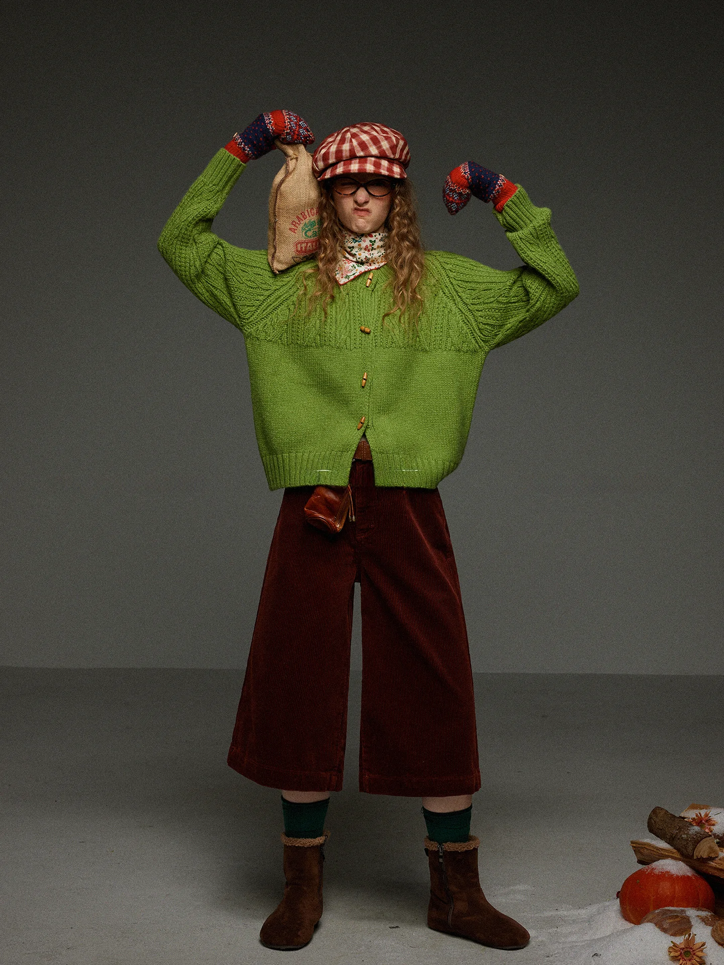 Thiened вязаный свитер пальто в стиле ретро на пуговицах круглый Ne повседневная свободная женская осенне-зимняя модная верхняя одежда вязаный кардиган
Thiened вязаный свитер пальто в стиле ретро на пуговицах круглый Ne повседневная свободная женская осенне-зимняя модная верхняя одежда вязаный кардиган