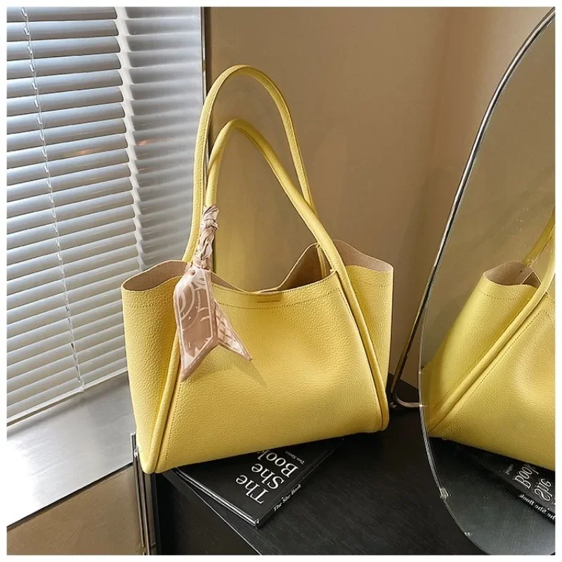 Fashion Sewing Thread Casual Tote Bags Interior Compartment Soft 2025 High Quality Bags for Women Pu Solid Women's Handbags
Fashion Sewing Thread Casual Tote Bags Interior Compartment Soft 2025 High Quality Bags for Women Pu Solid Women's Handbags