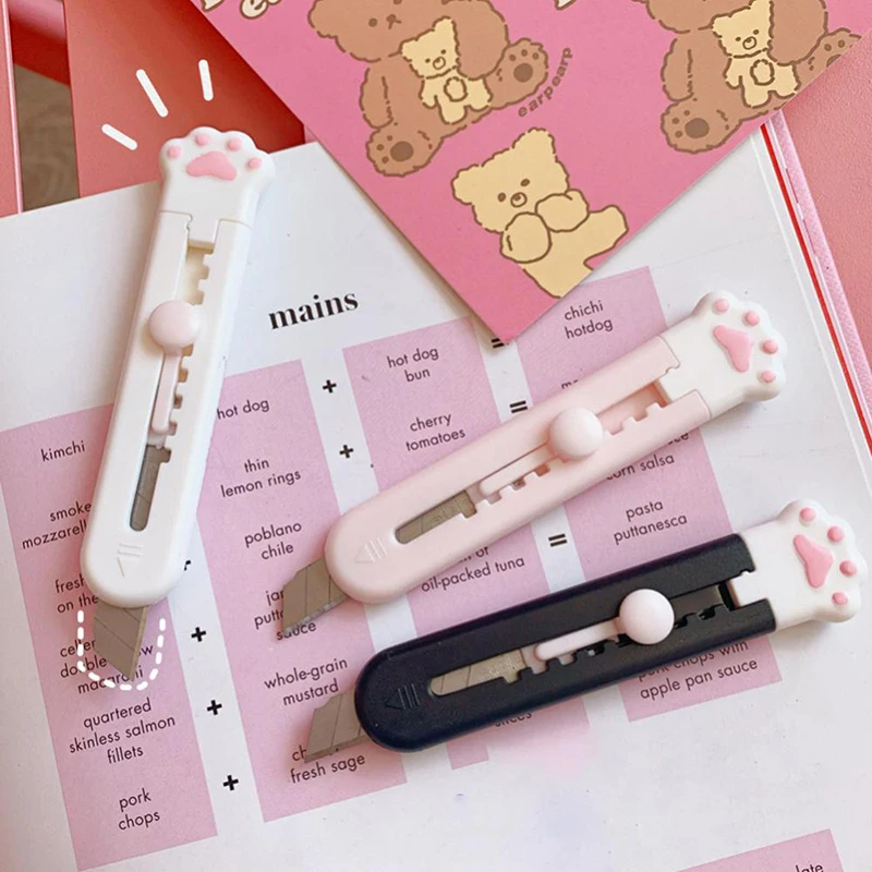 Portable Cute Mini Art Utility Knife Cartoon Cat Paw Cutter Express Box Paper Envelope Opener Blade Stationery School Supplies
Portable Cute Mini Art Utility Knife Cartoon Cat Paw Cutter Express Box Paper Envelope Opener Blade Stationery School Supplies