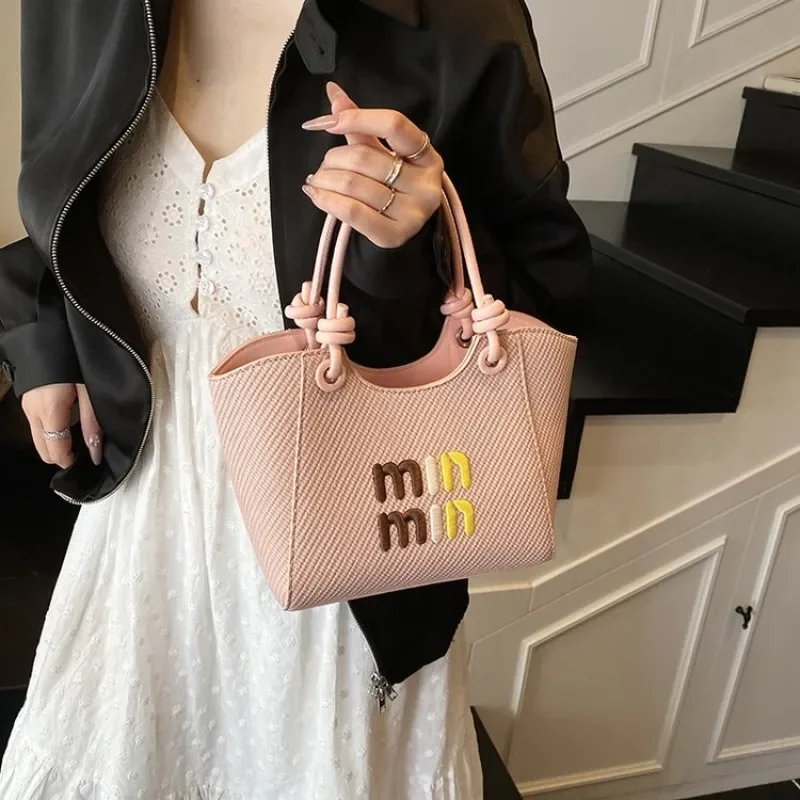 Women's Elegant Diaper Bag Minimalist Crossbody Handbag Luxury Designer Tote Vintage Leather For Shopping And Leisure Time
Women's Elegant Diaper Bag Minimalist Crossbody Handbag Luxury Designer Tote Vintage Leather For Shopping And Leisure Time