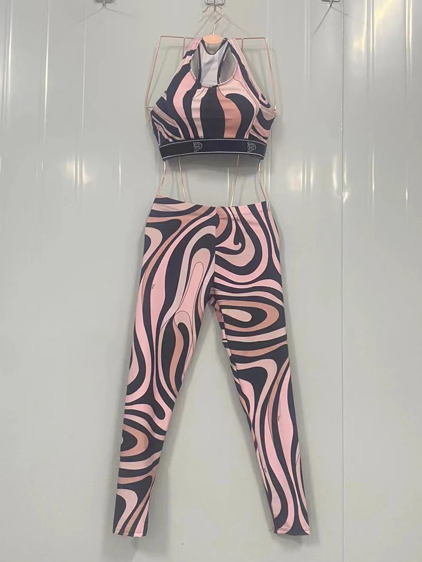 Fashion Design Women's Yoga Set Italy Designer Brand Tank Pants Swimsuit Sports Bathing Suit
Fashion Design Women's Yoga Set Italy Designer Brand Tank Pants Swimsuit Sports Bathing Suit