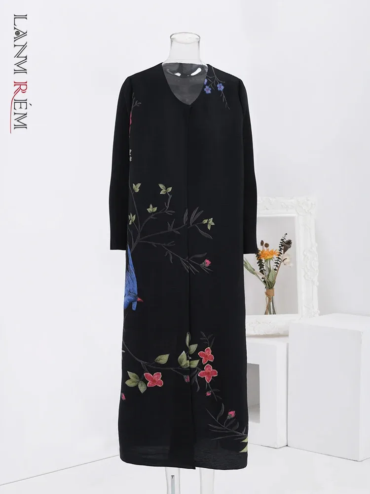 LANMREM Black Floral Print Pleated Long Windbreaker Women Round Neck Contrast Color Streetwear Coat 2024 Spring New 32C386
LANMREM Black Floral Print Pleated Long Windbreaker Women Round Neck Contrast Color Streetwear Coat 2024 Spring New 32C386