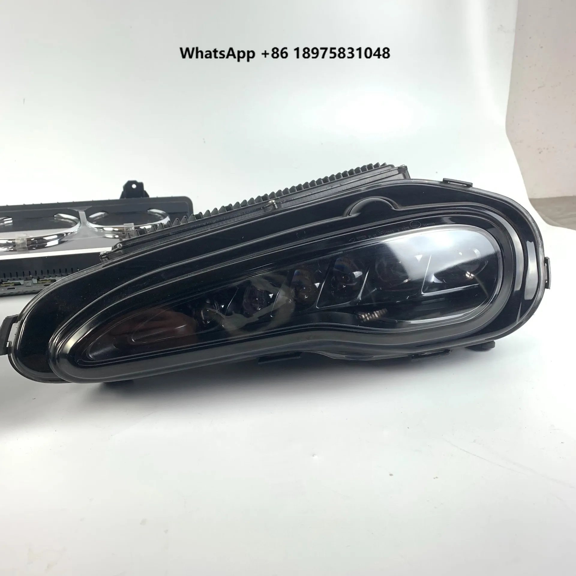 For'McLaren 720S 540S 570S 650S Headlights McLaren's Full Range of Original Headlights
For'McLaren 720S 540S 570S 650S Headlights McLaren's Full Range of Original Headlights