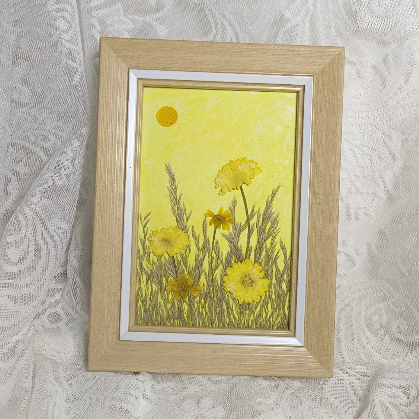 0058 Pressed Flower Art Handmade Vintage Photo Frame Home Decor Gift Idea Rustic Boho Minimalist Style Natural Beauty Wall Art
0058 Pressed Flower Art Handmade Vintage Photo Frame Home Decor Gift Idea Rustic Boho Minimalist Style Natural Beauty Wall Art