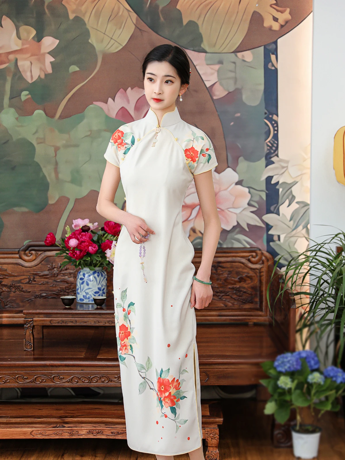 Ele Vintage ort-Sve Dr with Floral Print Stand Collar All-Bule Design High Slit for Women 25-35 Years...
Ele Vintage ort-Sve Dr with Floral Print Stand Collar All-Bule Design High Slit for Women 25-35 Years...