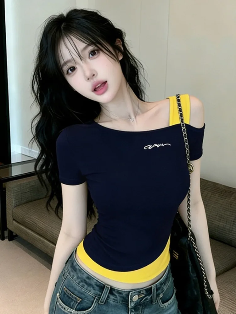 Korean Style Shoulder Bared Short Sleeve T-Shirt Women's Summer Fashion Short Stitched Lettering Top Slim Fit Citywalk Ready
Korean Style Shoulder Bared Short Sleeve T-Shirt Women's Summer Fashion Short Stitched Lettering Top Slim Fit Citywalk Ready