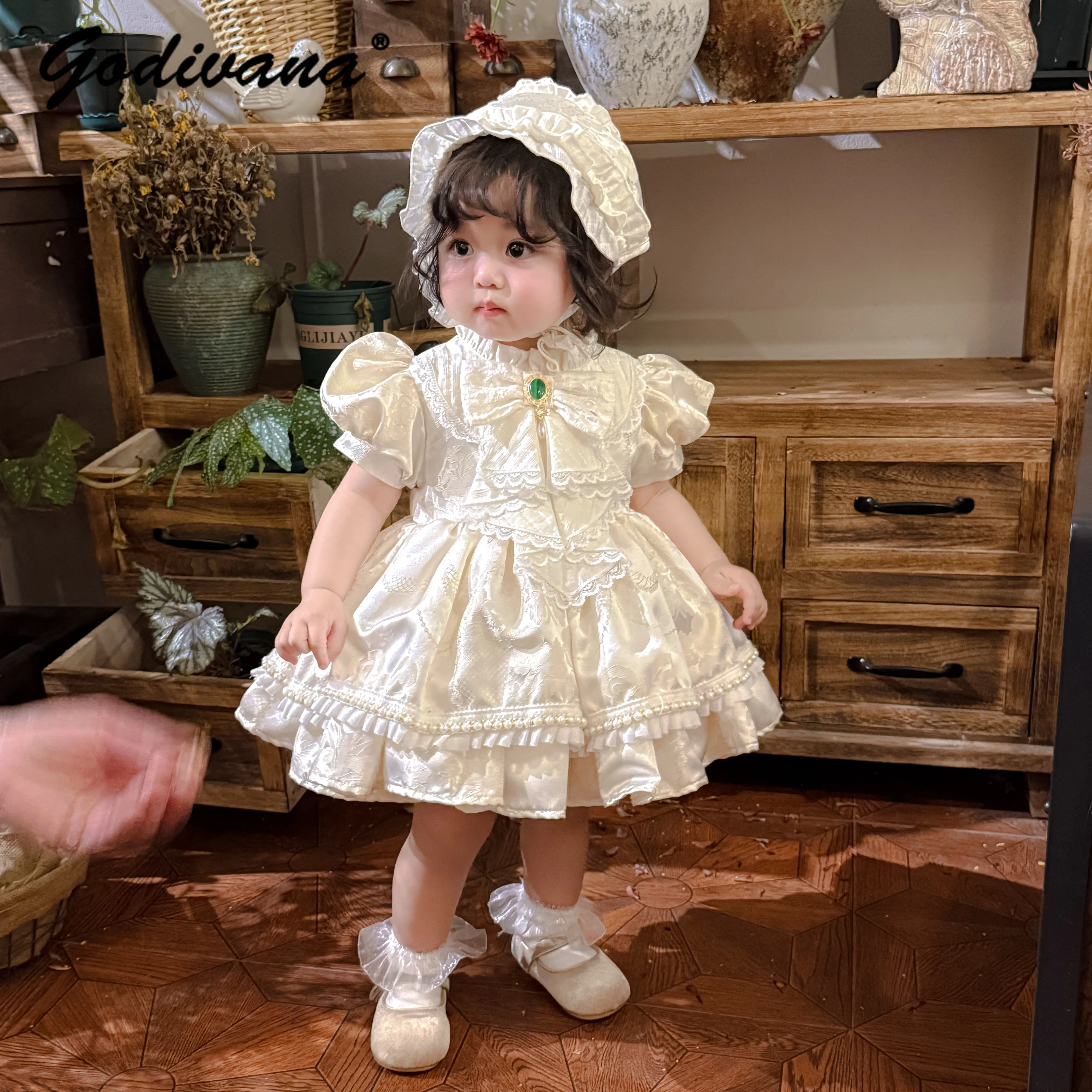 Cute Baby Girls High End Court Princess Dress Kids Summer Ruffle Collar Heavy Lace Embroidery Puff Sleeve Birthday Party Gown
Cute Baby Girls High End Court Princess Dress Kids Summer Ruffle Collar Heavy Lace Embroidery Puff Sleeve Birthday Party Gown
