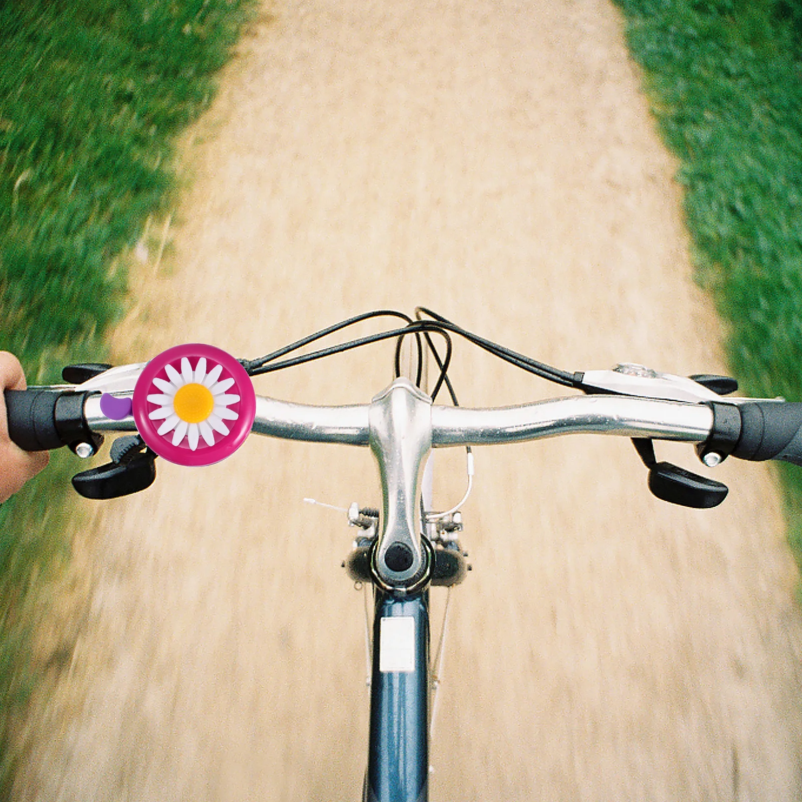 5Pcs Kids Bike Bell Flower Pattern Durable Plastic Ring Bell for Children's Scooter Tricycle Riding Accessories 
5Pcs Kids Bike Bell Flower Pattern Durable Plastic Ring Bell for Children's Scooter Tricycle Riding Accessories