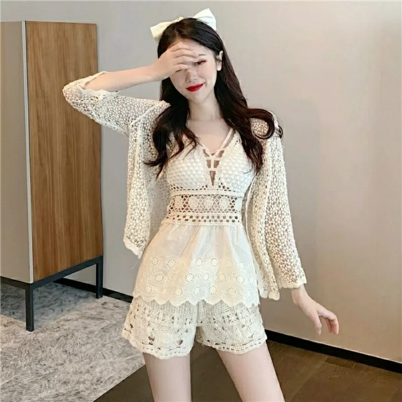 Versatile with sexy bra strap vest female 2023 autumn and winter new neck hanging Camisole sleeveless pullover vest female top
Versatile with sexy bra strap vest female 2023 autumn and winter new neck hanging Camisole sleeveless pullover vest female top
