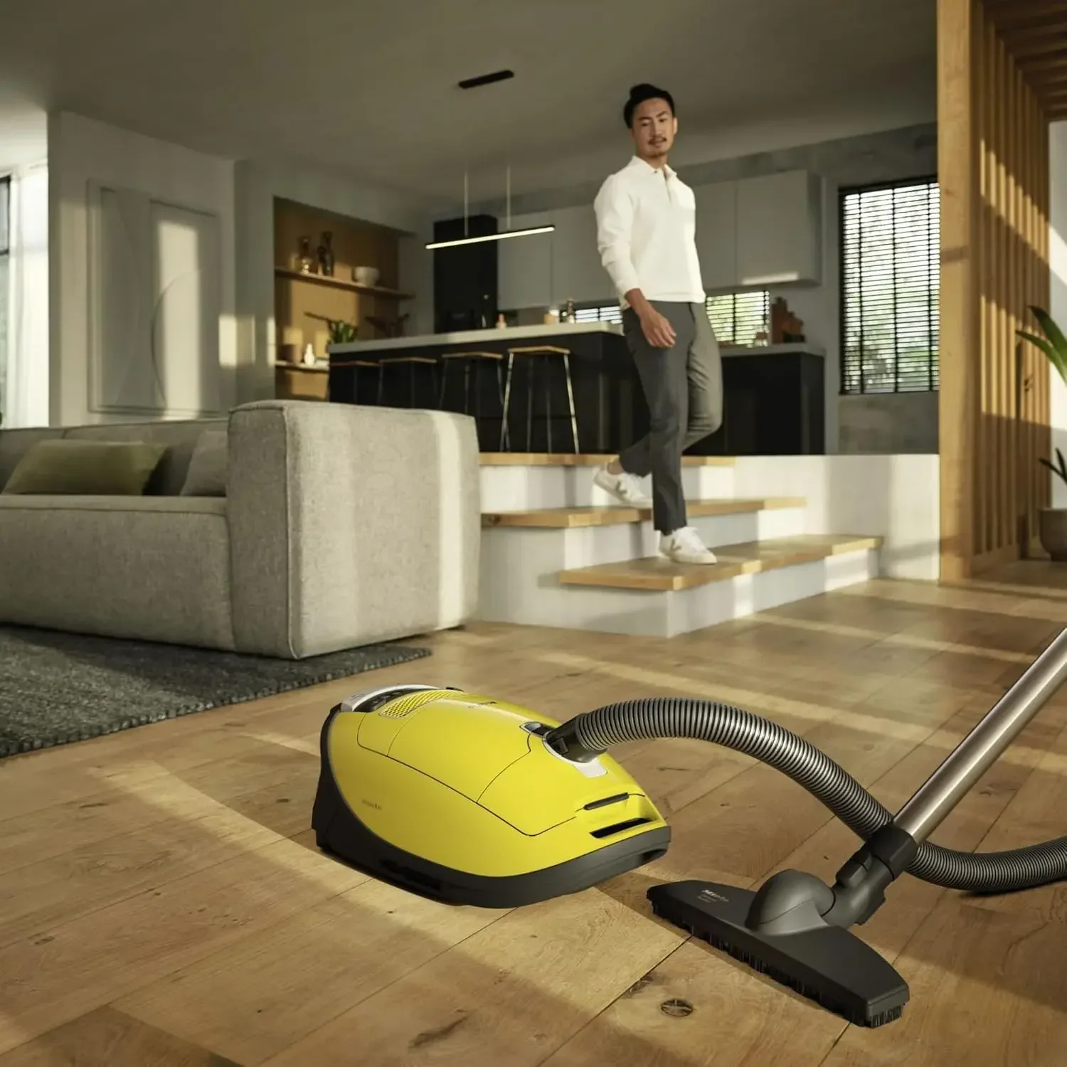Miele Complete C3 Calima Bagged Canister Vacuum Cleaner with Turbobrush floorhead Suitable for Low-Medium Pile Carpet
Miele Complete C3 Calima Bagged Canister Vacuum Cleaner with Turbobrush floorhead Suitable for Low-Medium Pile Carpet