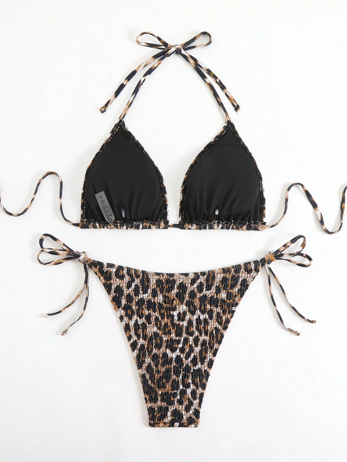 Купальник-бикини с леопардовым принтом, драпировкой и завязками сбоку, пляжный комплект с трусиками-стрингами
Купальник-бикини с леопардовым принтом, драпировкой и завязками сбоку, пляжный комплект с трусиками-стрингами