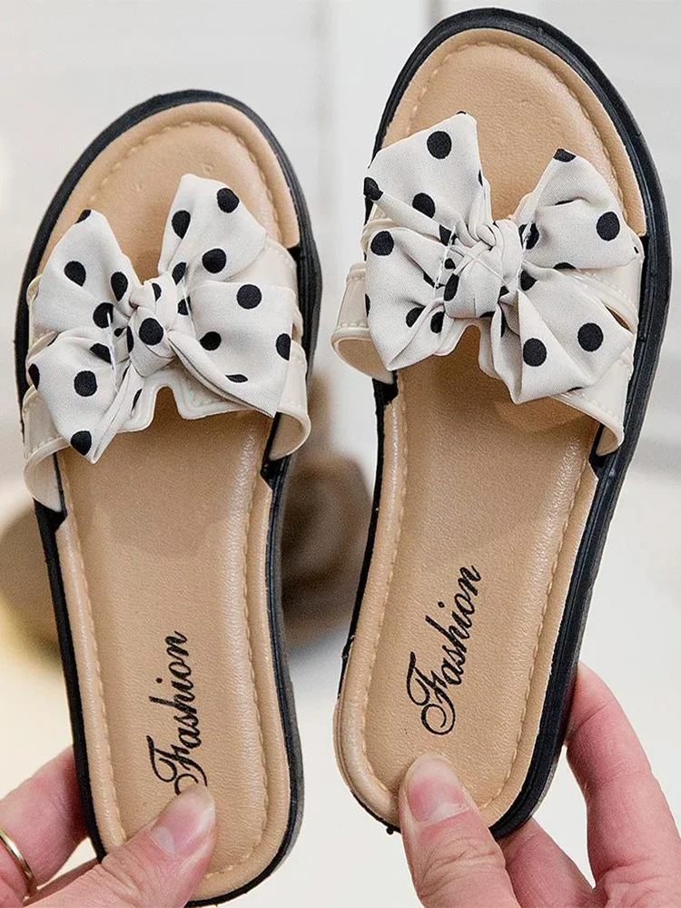 Slippers Women's Summer 2025 new polka dot bow decoration slippers wear fashionable women's slippers outdoors at home
Slippers Women's Summer 2025 new polka dot bow decoration slippers wear fashionable women's slippers outdoors at home