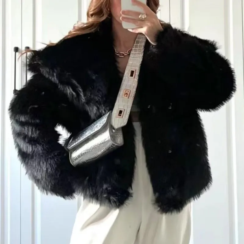 2025 женская зимняя новая куртка из искусственного меха с короткими лацканами, верхняя одежда из нечеткого меха, теплое плюшевое пальто с мехом, модная винтажная одежда
2025 женская зимняя новая куртка из искусственного меха с короткими лацканами, верхняя одежда из нечеткого меха, теплое плюшевое пальто с мехом, модная винтажная одежда