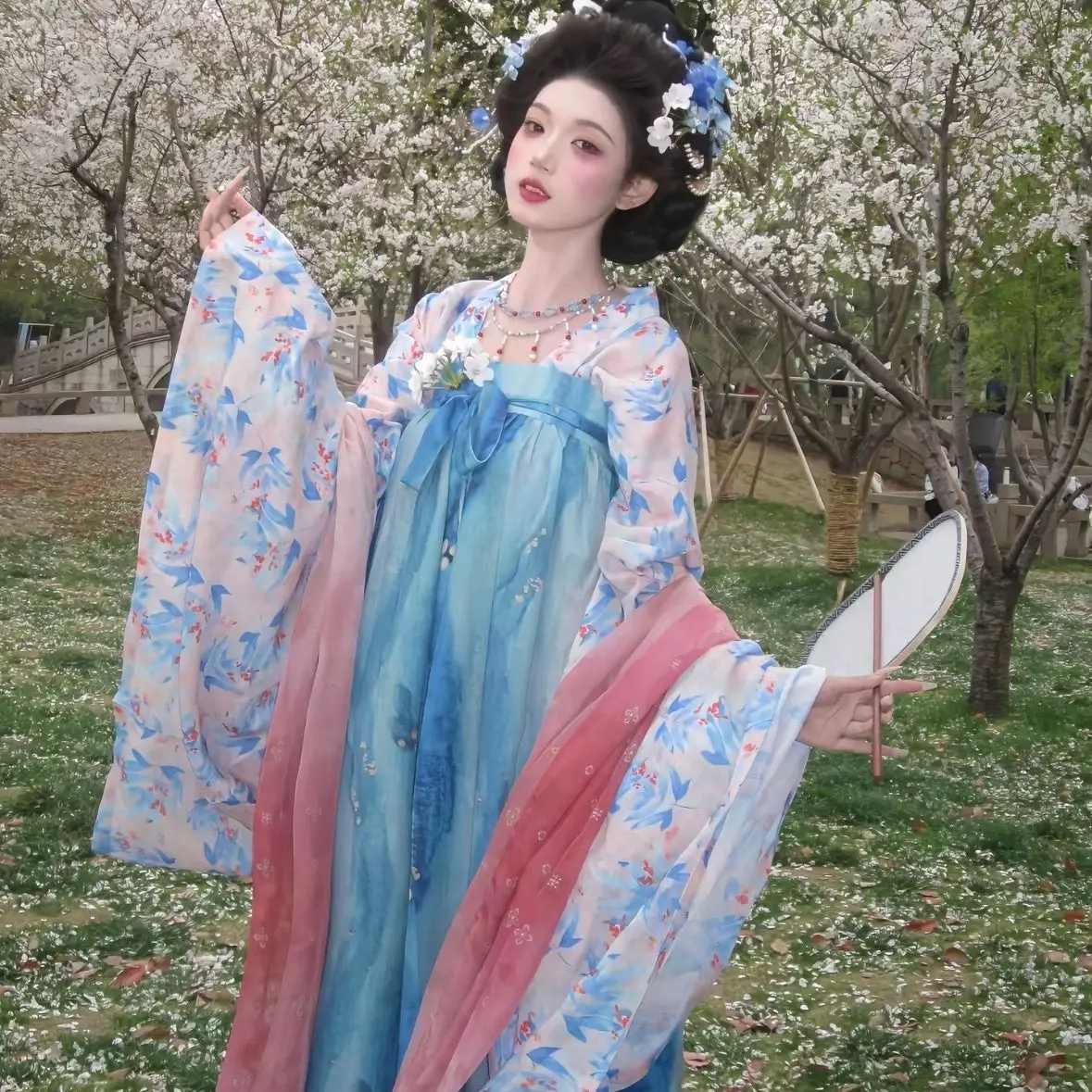 New Arrival Tang Dynasty Hanfu Set - Ladies Ruqun Light Blue Floral Pattern 2-Piece Chinese Costume Cosplay for Women
New Arrival Tang Dynasty Hanfu Set - Ladies Ruqun Light Blue Floral Pattern 2-Piece Chinese Costume Cosplay for Women