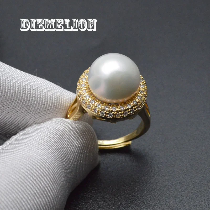 Натуральный белый 13 мм Эдисон круглый пресноводный жемчуг кольца медный позолоченный инкрустация прозрачный CZ кольцо для женщин изысканные свадебные украшения
Натуральный белый 13 мм Эдисон круглый пресноводный жемчуг кольца медный позолоченный инкрустация прозрачный CZ кольцо для женщин изысканные свадебные украшения