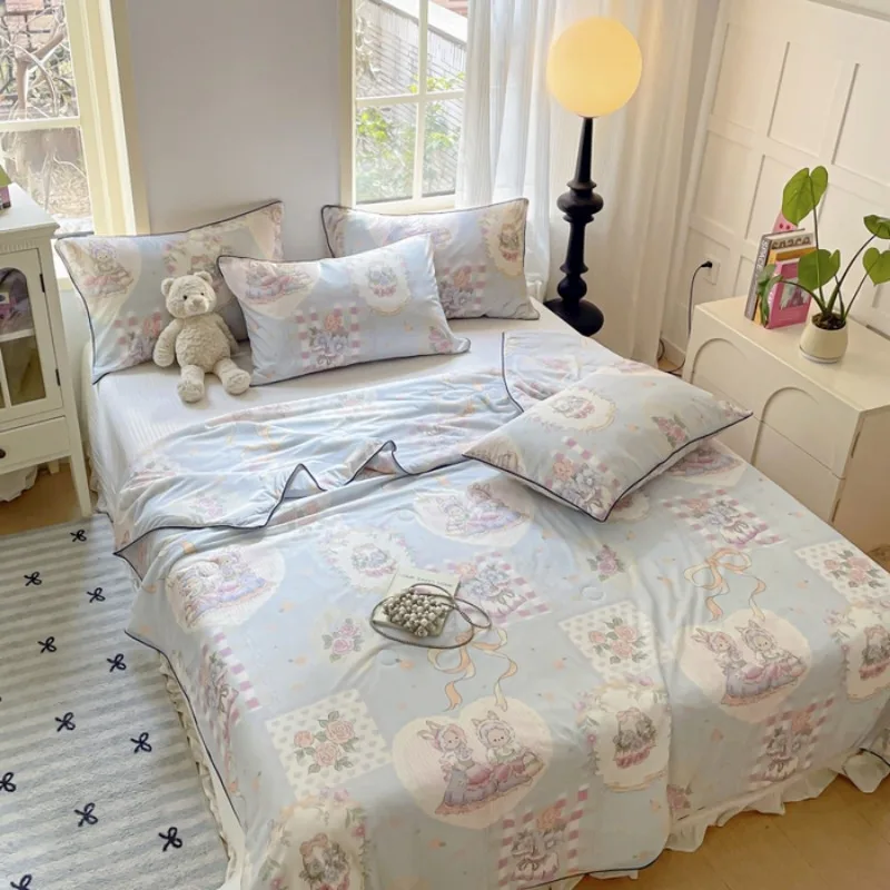 2025 new printed cool silk summer quilt three-piece summer cool quilt air conditioner quilt cool sleep experience washable
2025 new printed cool silk summer quilt three-piece summer cool quilt air conditioner quilt cool sleep experience washable
