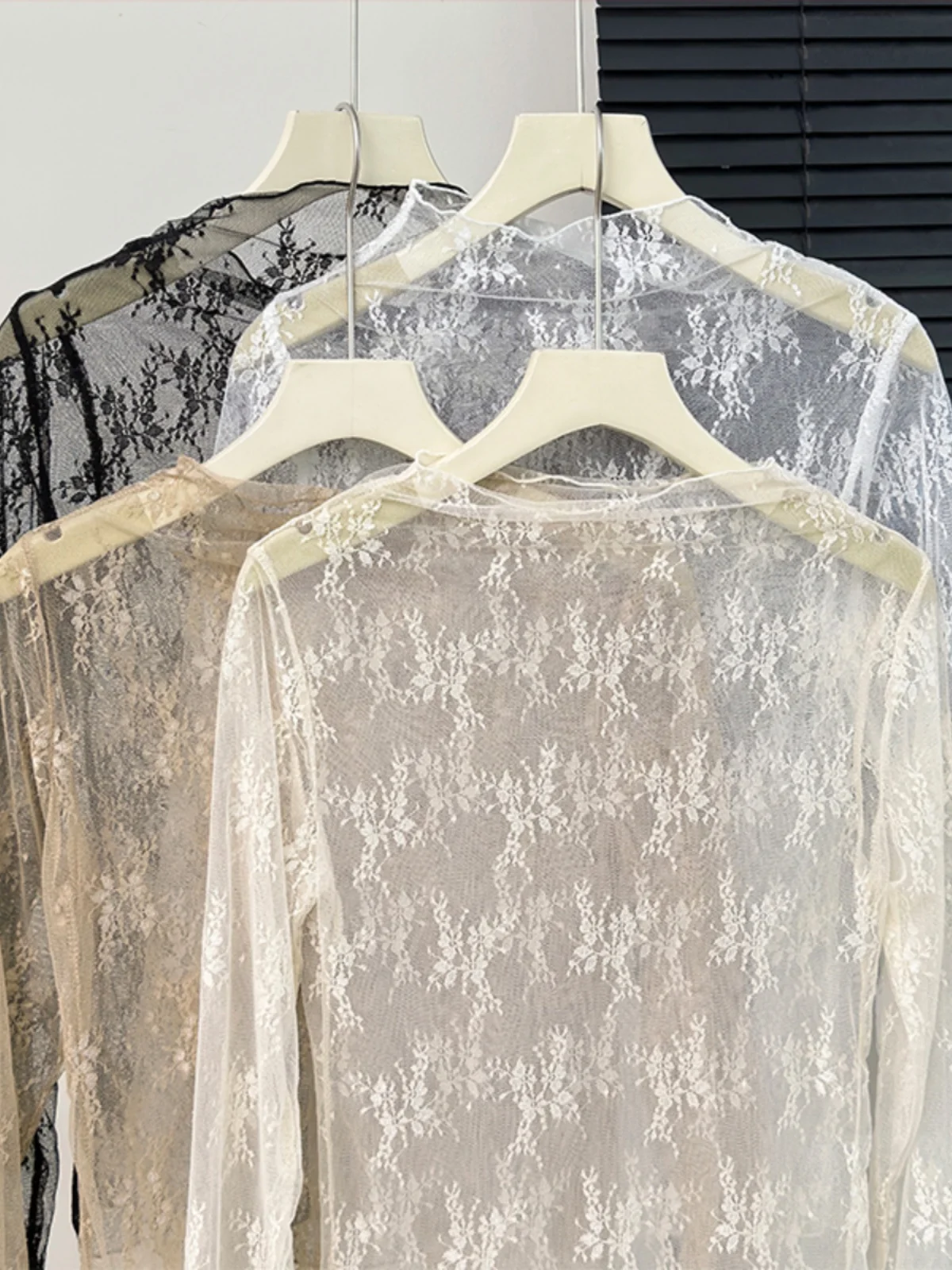 Pure Desire Style Hollow out Long Sleeve Lace Shirt Women's Loose Fit Half High Collar Translucent Top for Autumn Season
Pure Desire Style Hollow out Long Sleeve Lace Shirt Women's Loose Fit Half High Collar Translucent Top for Autumn Season