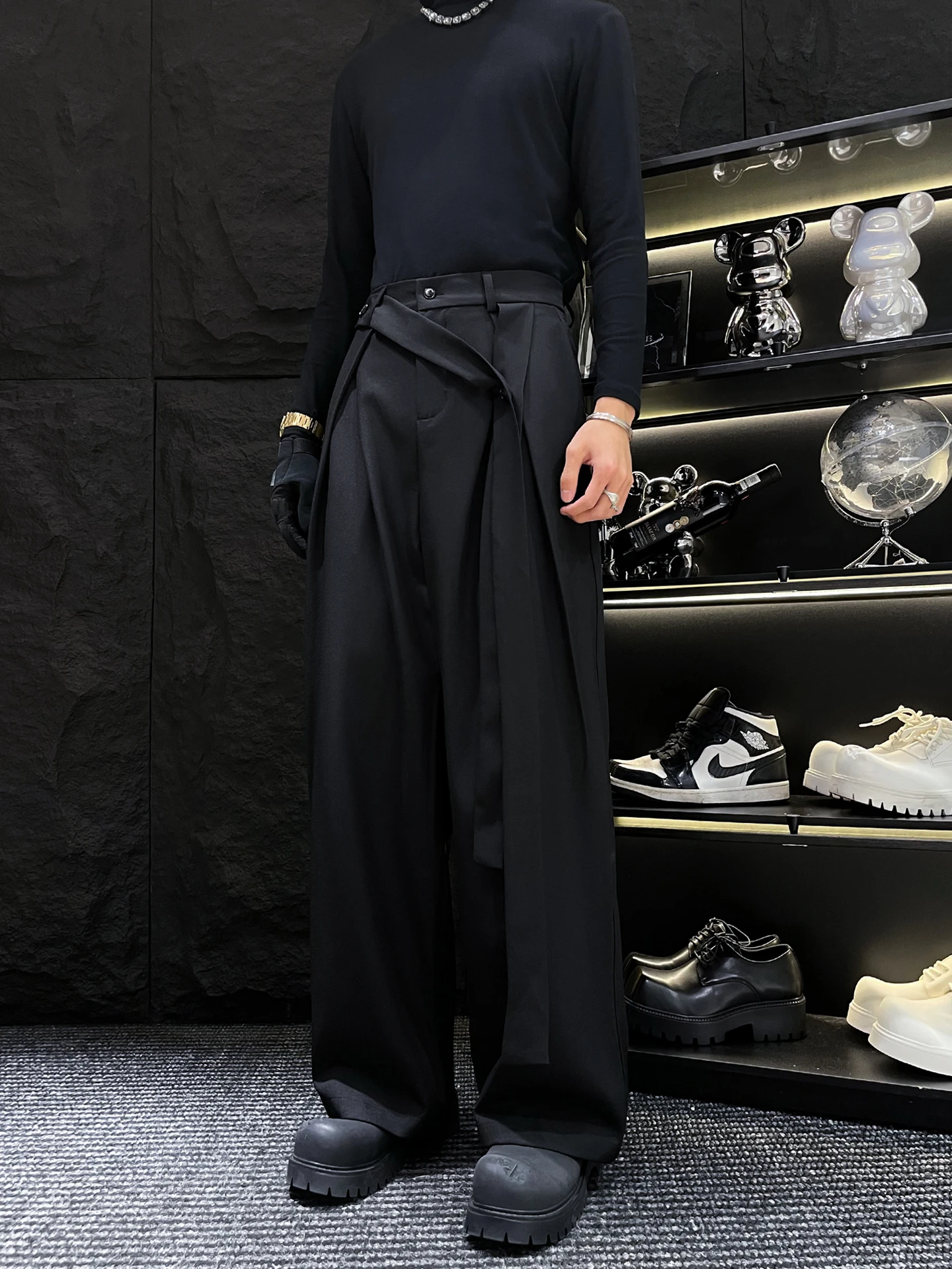 Casual Men's Wide Leg Pants Design Belted Drapey Pleated Loose Straight Leg Long Trousers Spring Youth Faion Pure Color
Casual Men's Wide Leg Pants Design Belted Drapey Pleated Loose Straight Leg Long Trousers Spring Youth Faion Pure Color