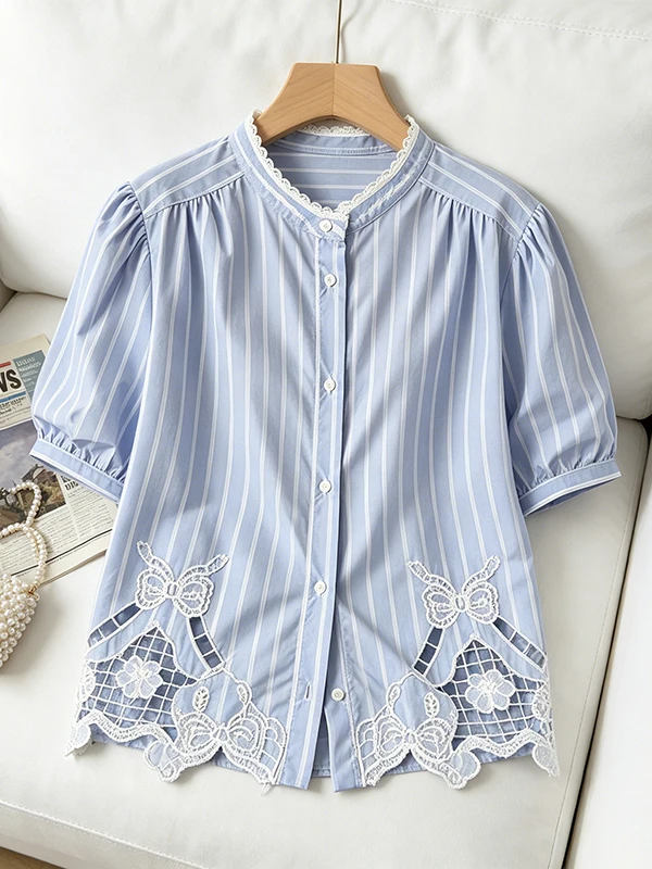 plus Size Women's Summer Shirt Design Sense Hollow out Blue Stripe Splicing Lace Short Sleeve round Neck Korean Style Blouse
plus Size Women's Summer Shirt Design Sense Hollow out Blue Stripe Splicing Lace Short Sleeve round Neck Korean Style Blouse