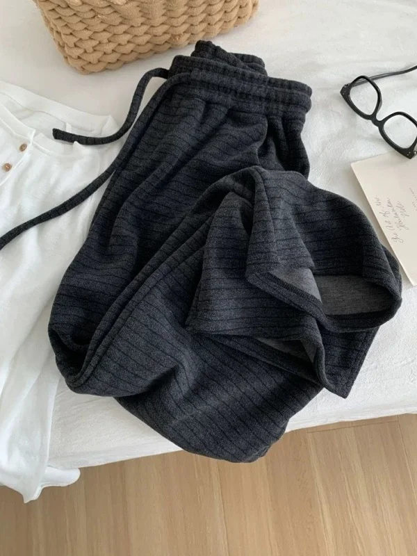 Extra Large 300 Pounds Korean Style Lazy Silk Striped Wide Leg Pants Men's Thick Warm Casual Pants Autumn Winter New Arrival
Extra Large 300 Pounds Korean Style Lazy Silk Striped Wide Leg Pants Men's Thick Warm Casual Pants Autumn Winter New Arrival