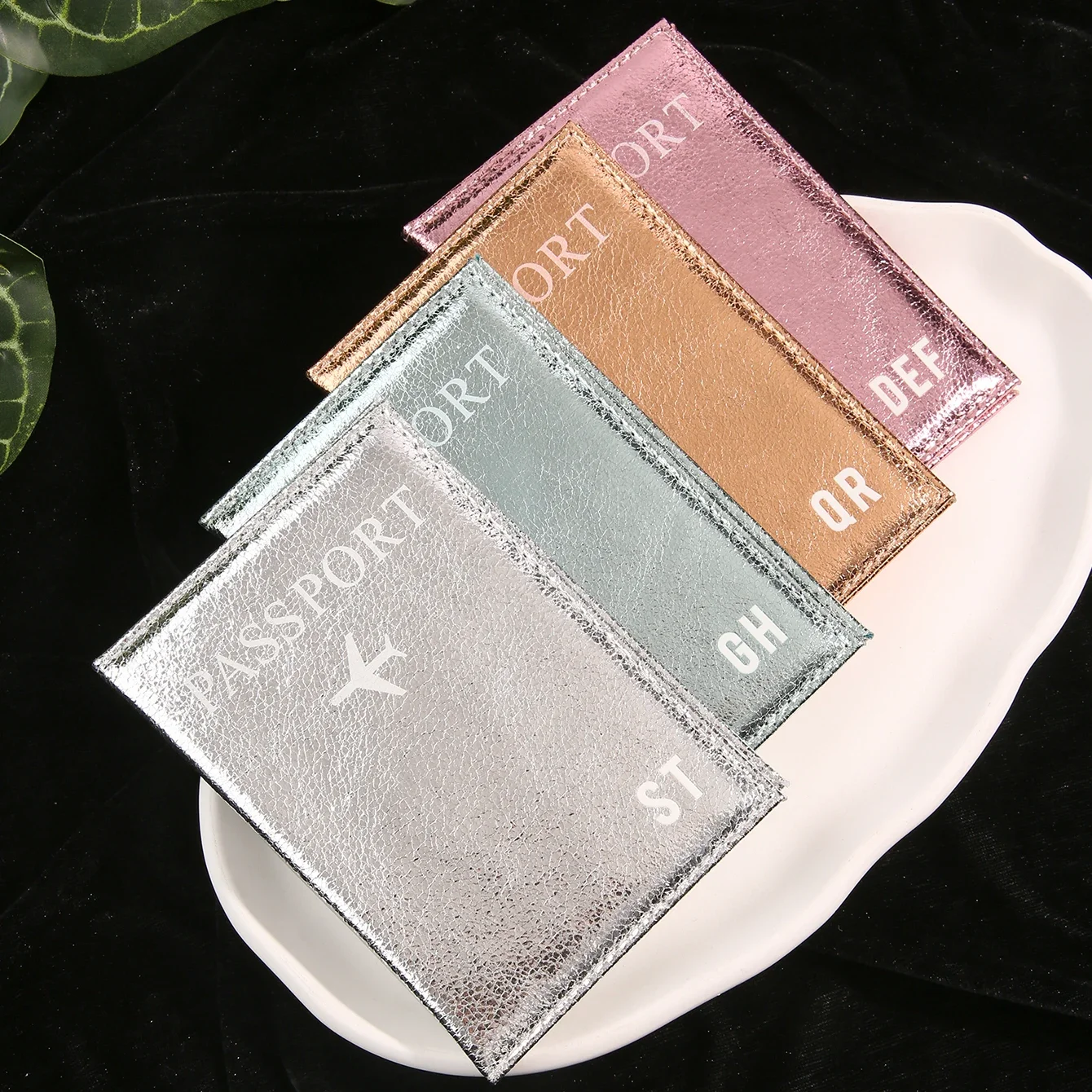 1PC Custom Initial Letter Passport Holder Customized Shiny Leather Passport Cover Unique Travel Set Lover Friend Festival Gift
1PC Custom Initial Letter Passport Holder Customized Shiny Leather Passport Cover Unique Travel Set Lover Friend Festival Gift