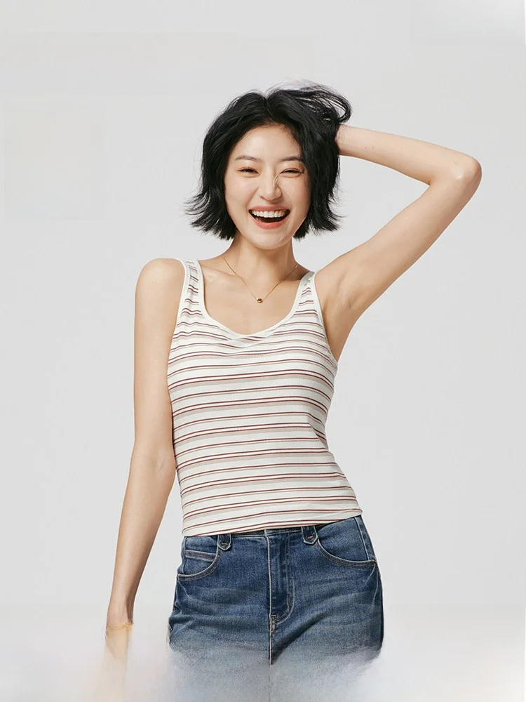 Spring 2026 Hotwind Inteated Vest for Women Straight Cut U-Neline Inner And Outer Wear Regular Thin Pure Color
Spring 2026 Hotwind Inteated Vest for Women Straight Cut U-Neline Inner And Outer Wear Regular Thin Pure Color