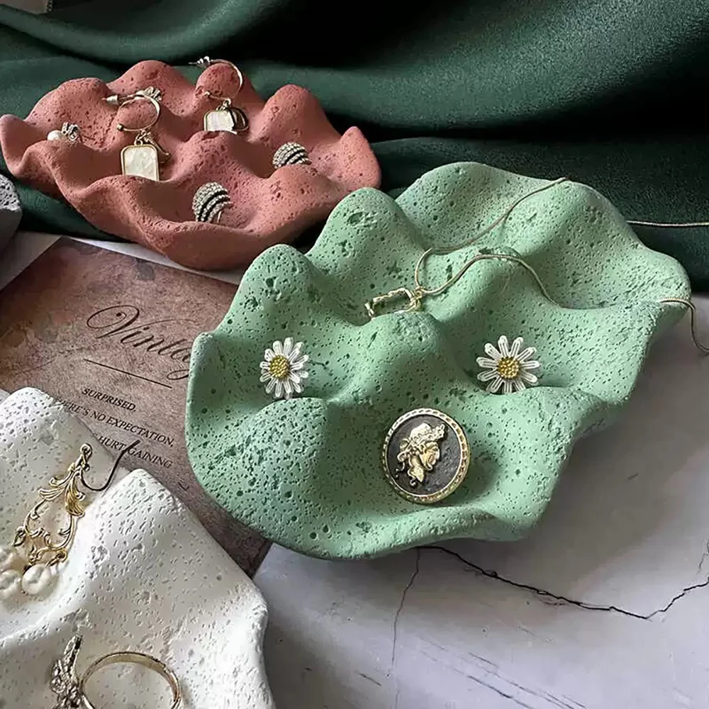 Silicone Mold for Cement Gypsum Jewelry Display Tray, DIY Craft Home Decor, Perfect for Photography Props and Unique Gift Ideas
Silicone Mold for Cement Gypsum Jewelry Display Tray, DIY Craft Home Decor, Perfect for Photography Props and Unique Gift Ideas