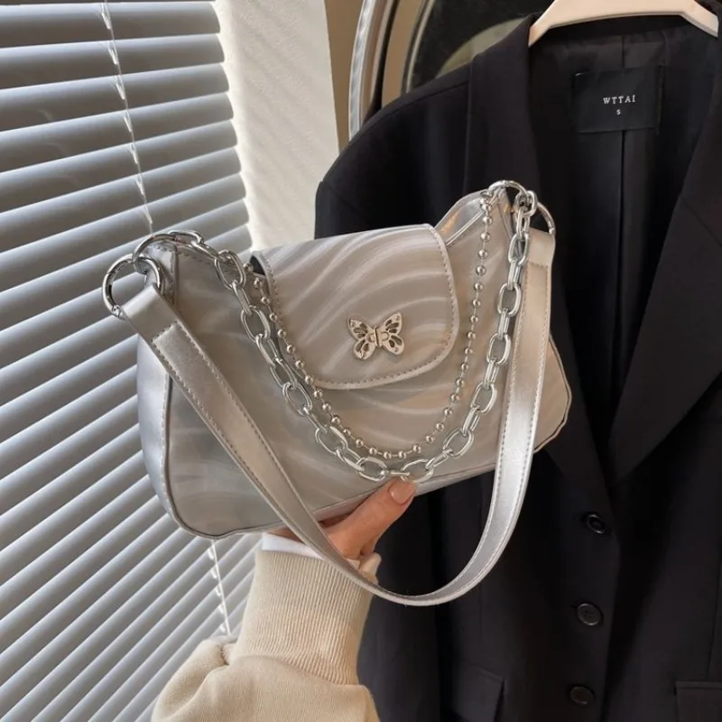 High End Diaper Bag Minimalist Unique Leisure Business Large Capacity Tote Bag For Ladies Elegant Classic Design
High End Diaper Bag Minimalist Unique Leisure Business Large Capacity Tote Bag For Ladies Elegant Classic Design
