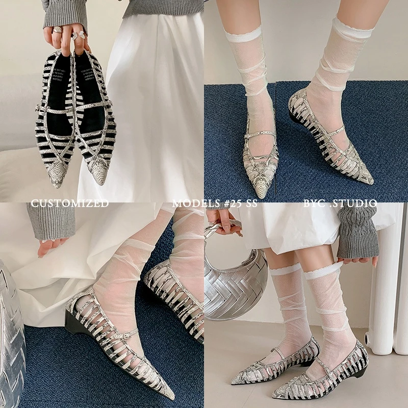 New women's genuine leather cowhide hollow breathable elastic buckle with middle heel and toe cap Roman sandals
New women's genuine leather cowhide hollow breathable elastic buckle with middle heel and toe cap Roman sandals