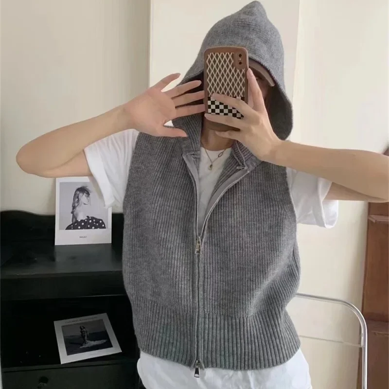 Women Vest Sweater Hooded Sleeveless Sweater Female Solid Y2K Sweaters Zippers Knitwear Streetwear Korean Fashion Tops Outerwear
Women Vest Sweater Hooded Sleeveless Sweater Female Solid Y2K Sweaters Zippers Knitwear Streetwear Korean Fashion Tops Outerwear