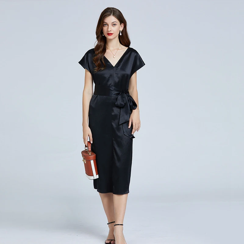 Women's Dress 100% Mulberry Silk V-Neck Tie Belt Midi One Piece Dress Reversible Front And Back 2026 Summer Outfit
Women's Dress 100% Mulberry Silk V-Neck Tie Belt Midi One Piece Dress Reversible Front And Back 2026 Summer Outfit