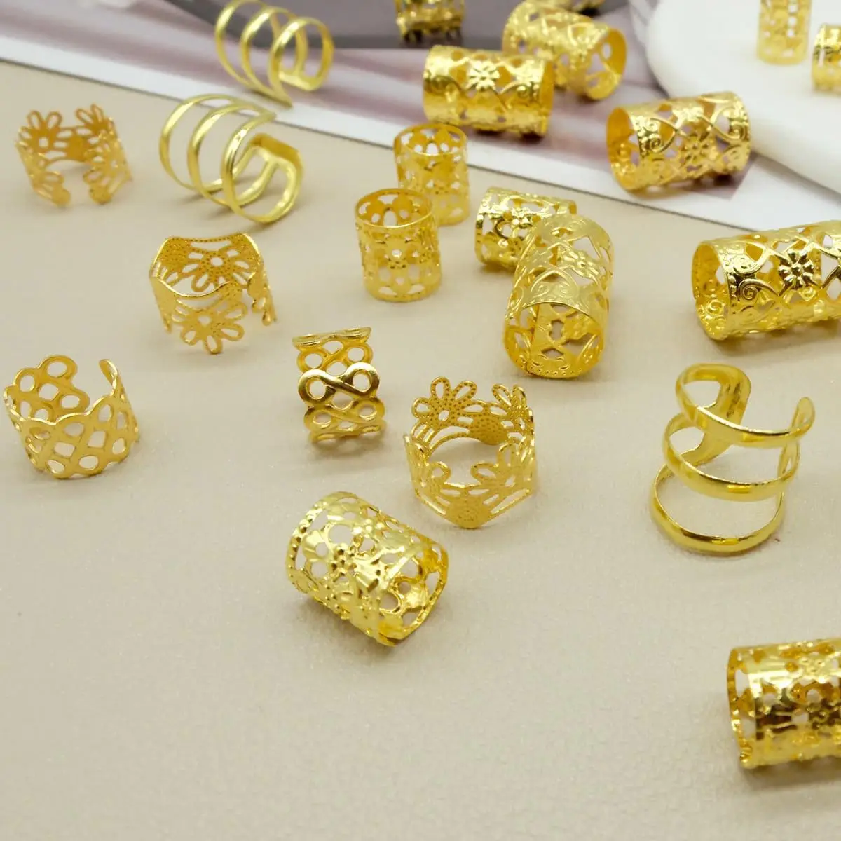 DIY Dreadlock Hair Cuffs Set Gold Plated Braid Rings for Large Synthetic Hair Extensions Accessories Hot Sale
DIY Dreadlock Hair Cuffs Set Gold Plated Braid Rings for Large Synthetic Hair Extensions Accessories Hot Sale