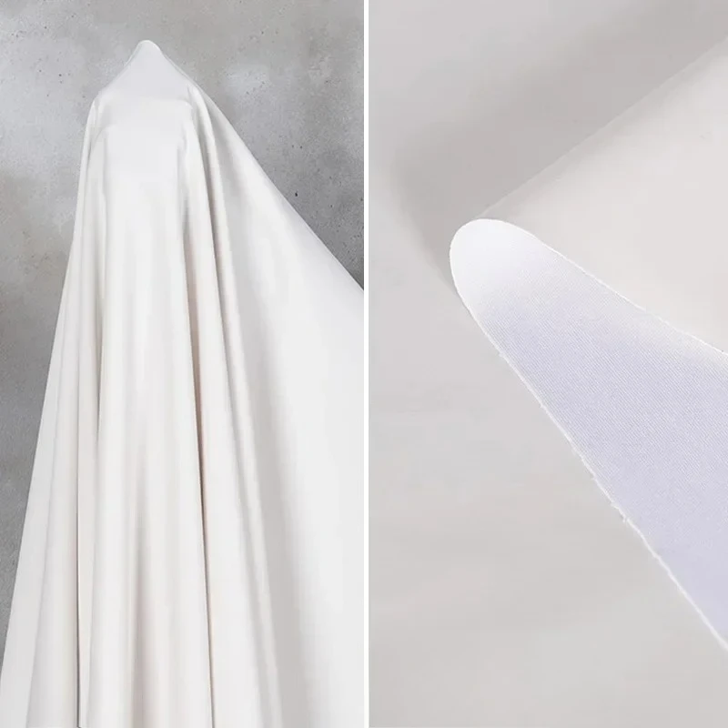 Белая матовая ткань из искусственной кожи (ПУ) с эластичными вставками по четырем сторонам, облегающие брюки, изысканный модный материал для шитья своими руками, продается на метры.
Белая матовая ткань из искусственной кожи (ПУ) с эластичными вставками по четырем сторонам, облегающие брюки, изысканный модный материал для шитья своими руками, продается на метры.