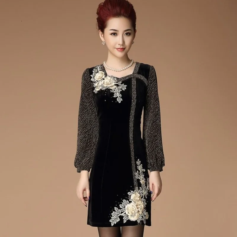 Women Elegant Dress Spring Autumn Square Collar Long Sleeve Robe Femme Vintage Floral Embroidery Mini Party Vestidos
Women Elegant Dress Spring Autumn Square Collar Long Sleeve Robe Femme Vintage Floral Embroidery Mini Party Vestidos