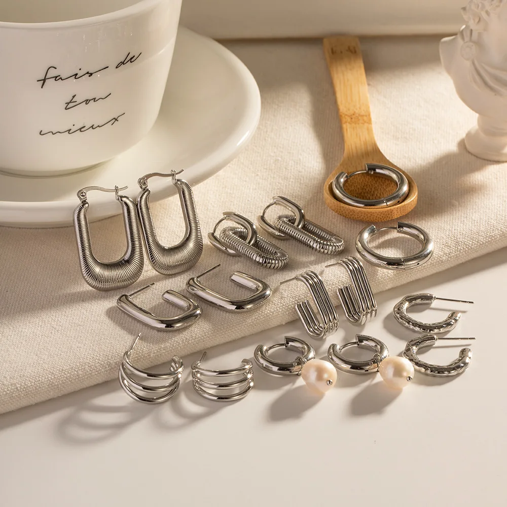 CARLIDANA Luxury Trendy High Quality Elegant Stainless Steel Geometric Heart Earrings for Woman Jewelry Party Gift Non-fadding
CARLIDANA Luxury Trendy High Quality Elegant Stainless Steel Geometric Heart Earrings for Woman Jewelry Party Gift Non-fadding
