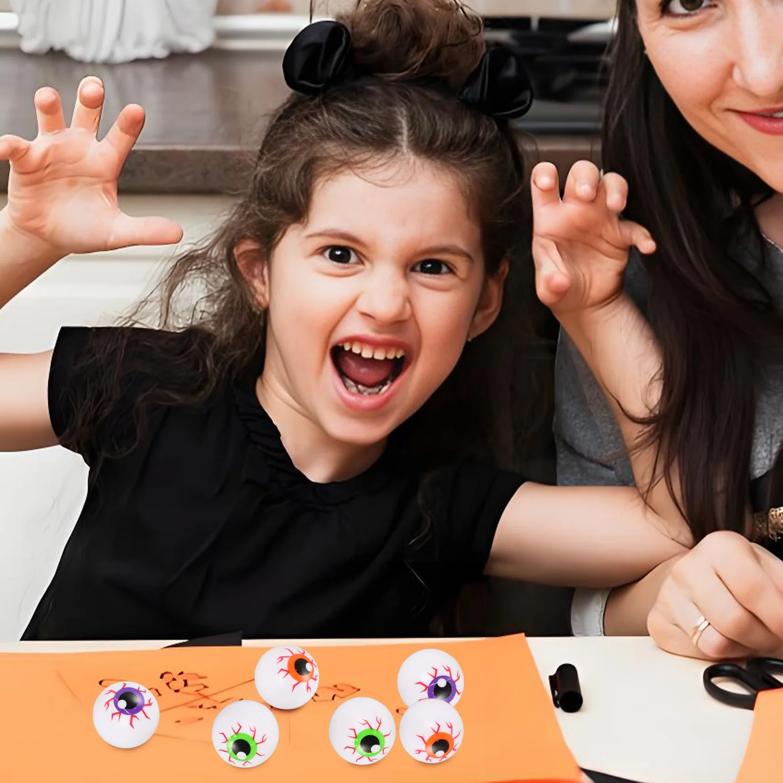 Glowing Bouncing Eyeballs Decoration Plastic Halloween Props Scary Eye Accessory Pong Balls Party Supplies
Glowing Bouncing Eyeballs Decoration Plastic Halloween Props Scary Eye Accessory Pong Balls Party Supplies