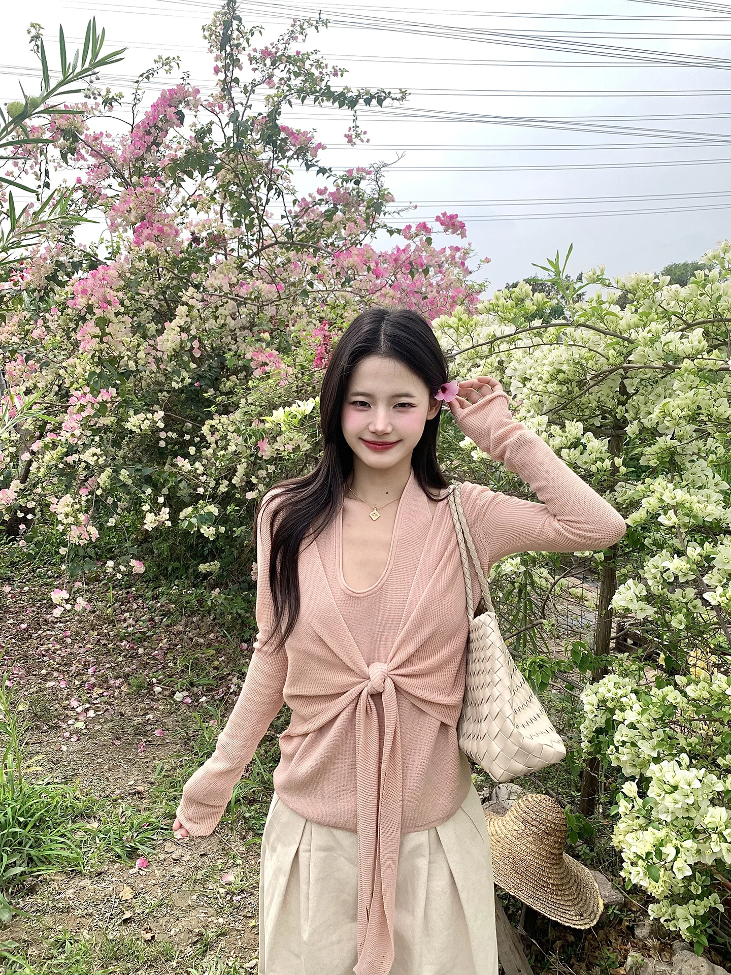Pink Knitted Slim Fit Waistcoat Women's Spring Summer Hanging Ne Fake Two-Piece Belted Super Beautiful Tie-Ba Open Cardig...
Pink Knitted Slim Fit Waistcoat Women's Spring Summer Hanging Ne Fake Two-Piece Belted Super Beautiful Tie-Ba Open Cardig...