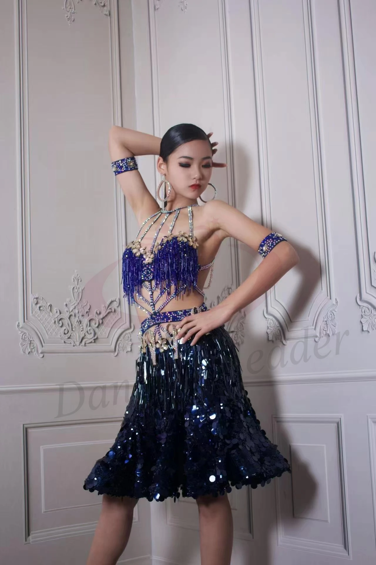 Latin Dance Competition Women's High-end Custom Waist Chain Blue Bead Tube Tassel Samba Performance Rhinestone Dress
Latin Dance Competition Women's High-end Custom Waist Chain Blue Bead Tube Tassel Samba Performance Rhinestone Dress